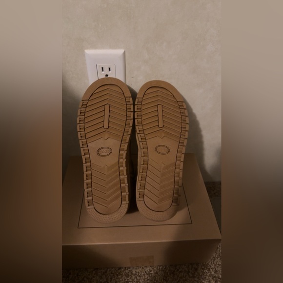 Mini Boots - Picture 5 of 5